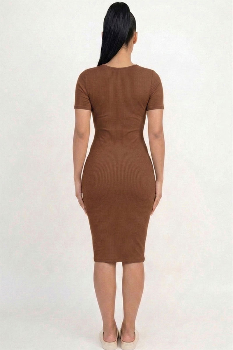 Vestido midi ajustado acanalado
