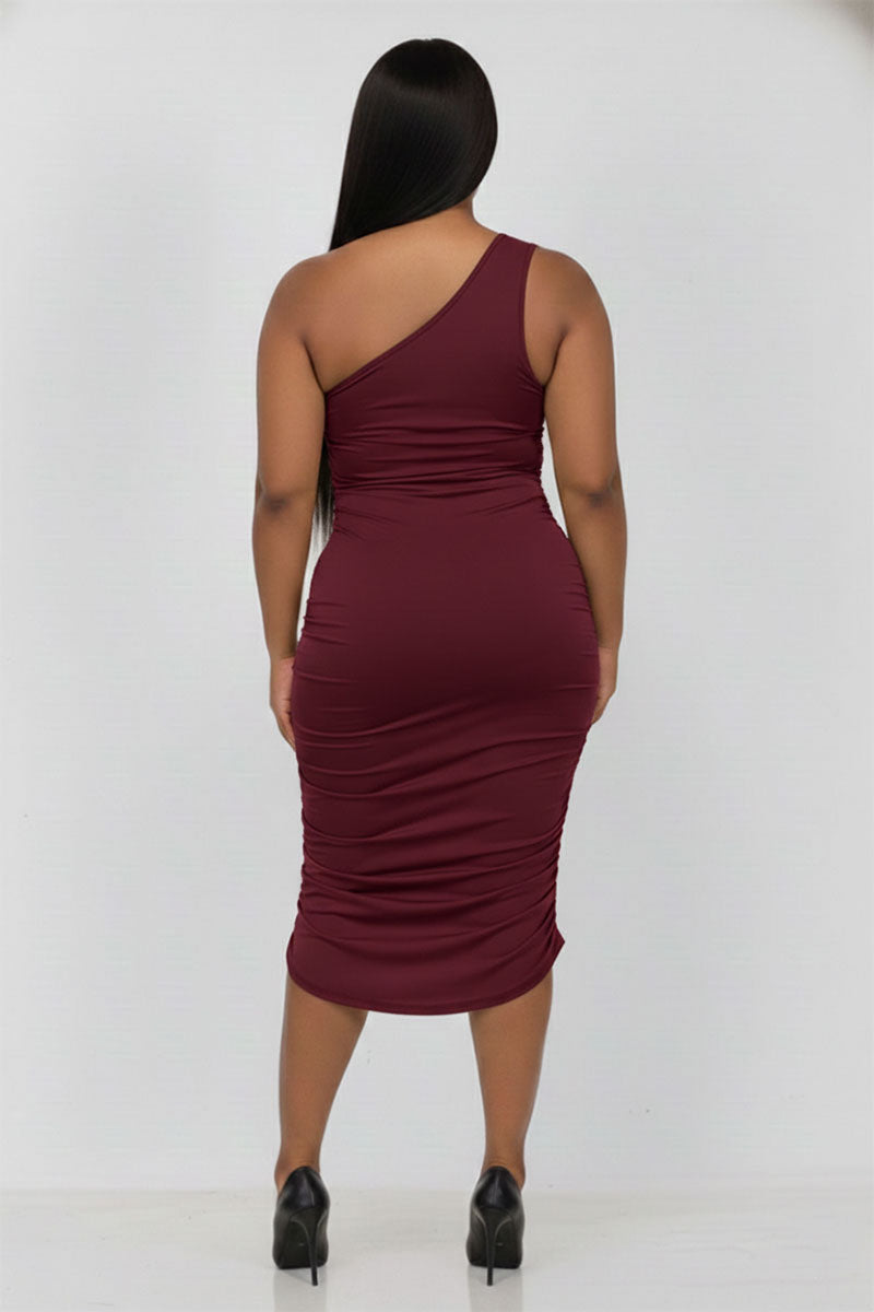 Plus Size Sexy Solid Color Ruched One Shoulder Midi Bodycon Dress