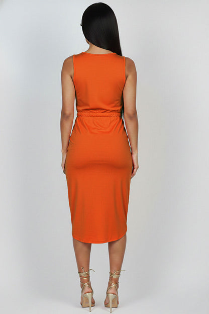 Vestido midi sin mangas con cordón