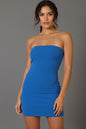 Minivestido ajustado acanalado palabra de honor con abertura en la espalda