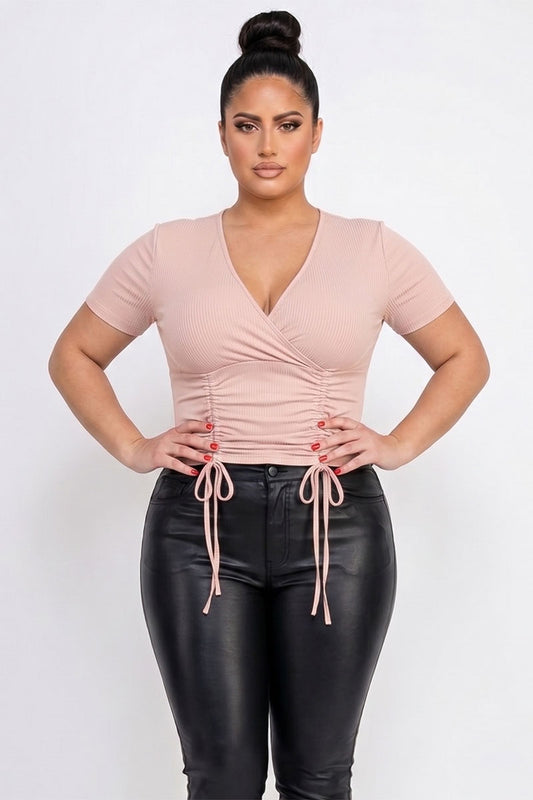 Top con sobrepelliz con cordón fruncido acanalado de talla grande