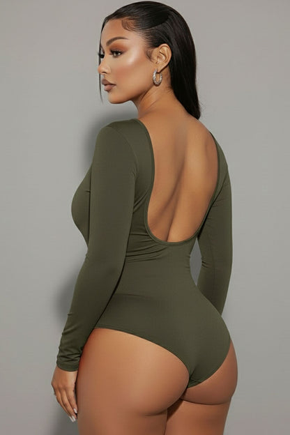 Scoop Neck Solid Long Sleeve Bodysuit