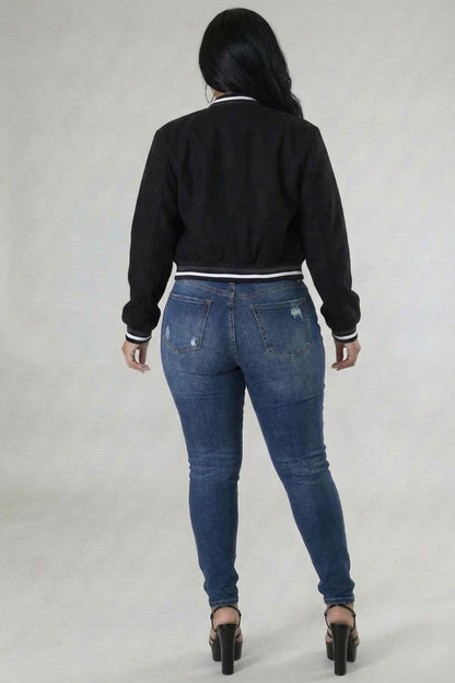 Plus Size EZwear Letter Patched Crop Varsity Jacket